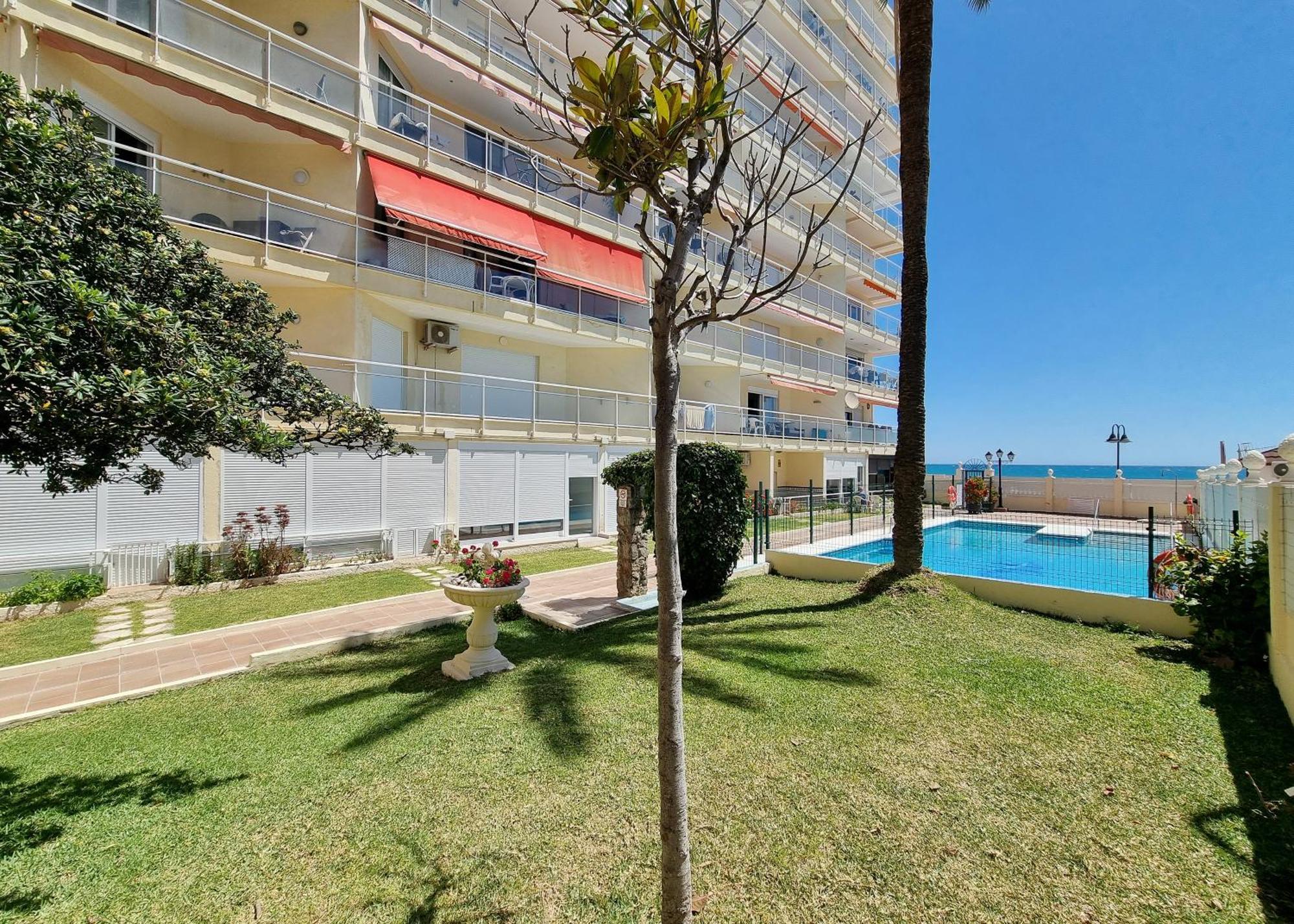 Tinoko Apartament In La Carihuela Beach トレモリノス エクステリア 写真